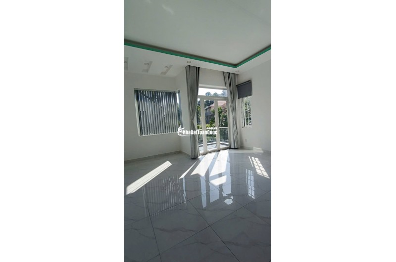 NHÀ ĐẸP LÔ GÓC – TRUNG TÂM LÁI THIÊU (TP.HCM) - chỉ nhỉnh 7 ty