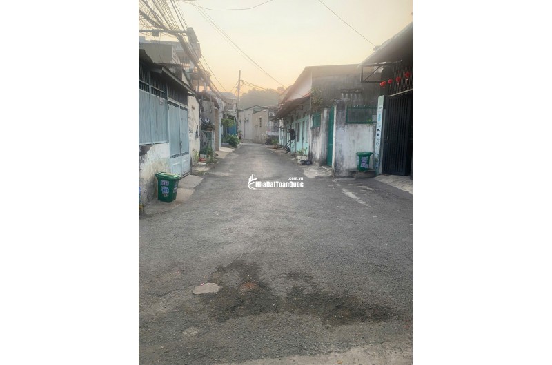 BÁN NHÀ 1 TRỆT 2 LẦU TẠI THÀNH PHỐ THỦ ĐỨC, DT 71.2M2 SẴNSHR CHỈ 5.8 TỶ. LH:0969128268.