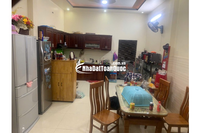 BÁN NHÀ 1 TRỆT 2 LẦU TẠI THÀNH PHỐ THỦ ĐỨC, DT 71.2M2 SẴNSHR CHỈ 5.8 TỶ. LH:0969128268.