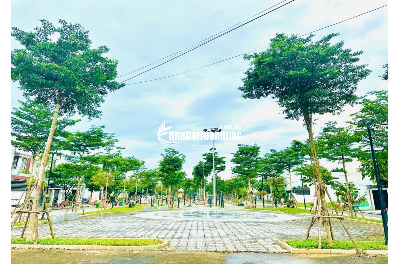 BÁN ĐẤT TĐC BÌNH KỲ – VIEW CÔNG VIÊN – DT 100M2 –  GIÁ TỐT. LH:0905138556.