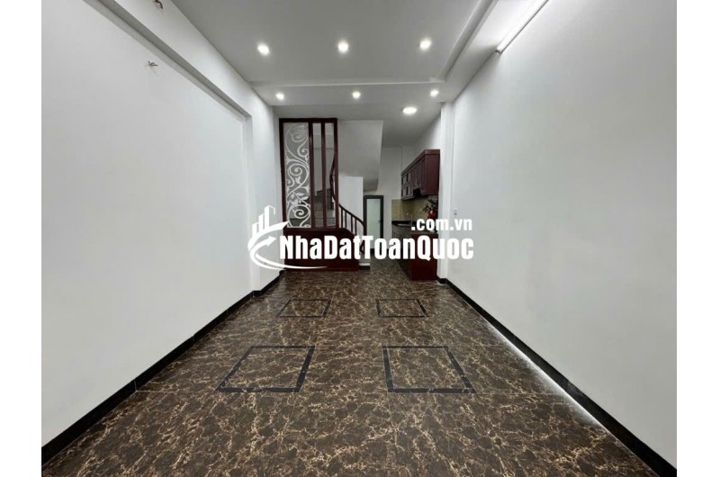 BÁN NHÀ LĨNH NAM Ô TÔ CÁCH 20M GẦN CHỢ, GẦN TRƯỜNG ĐẠI HỌC 32M GIÁ YÊU THƯƠNG