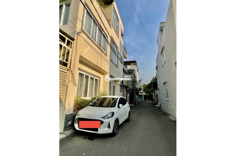 4 tầng - 70m²  Không gian riêng cho cả gia đình gần Lã Xuân Oai  Tầm giá 5 tỷ.