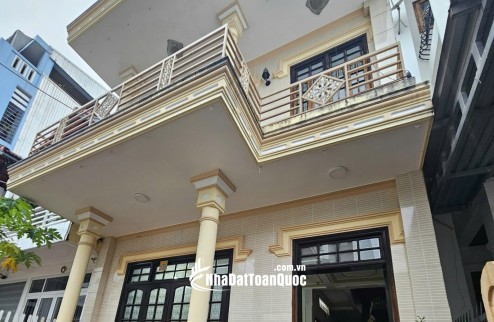 Gia chủ đi nước ngoài cần bán gấp nhà 2 tầng kiên cố đường Lương Văn Can - Tp Huế
