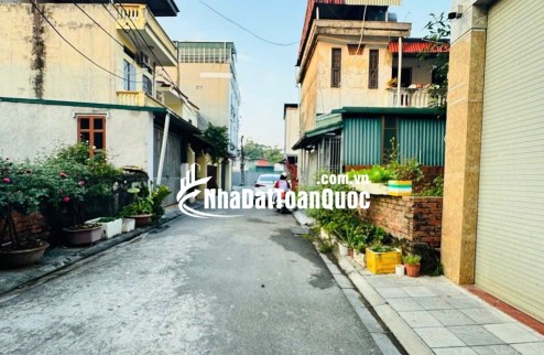 Bán đất Ngõ 4, tổ 19 Thị Trấn Đông Anh - Đông Anh - Hà Nội- ô tô đỗ cửa