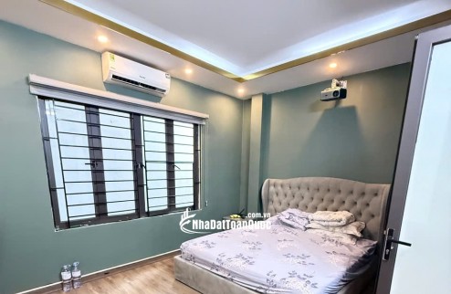 Bán nhà Lĩnh Nam – Hoàng Mai – Hà Nội – 32m2 – Mặt tiền 5m – 5 tầng – 3 ngủ - chào 6,8 tỷ.