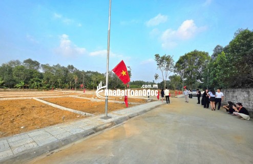 ĐẤT NỀN TRIỆU SƠN MẶT SAU ỦY BAN NGAY GẦN TRUNG TÂM CHỈ 3XX TRIỆU 1 LÔ