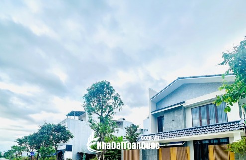 BÁN ĐẤT TĐC BÌNH KỲ – VIEW CÔNG VIÊN – DT 100M2 –  GIÁ TỐT. LH:0905138556.