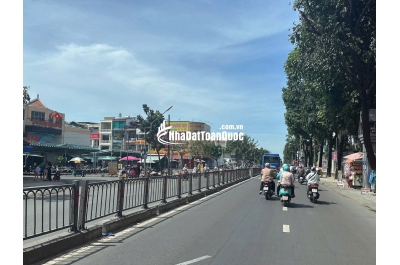 Bán gấp rút nhà hai mặt tiền ngang 6m 56m2 hẻm xe hơi đường Quang Trung Gò Vấp nhỉnh 5tỷ.