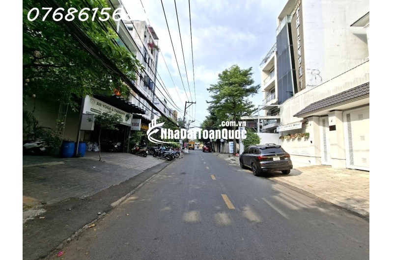 Bán mặt tiền KD gần bên Gigamall Phạm Văn Đồng, 2 tầng, 90m2, đường 12m, sổ hồng, giá 13 tỷ TL