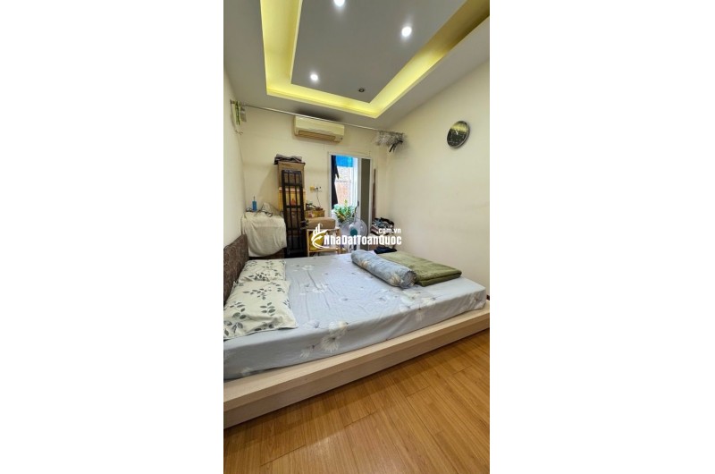 CC Quận 8 - Đã Có Sổ hồng lâu dài - Thang Máy - Giáp Quận 1 - 2PN -59M - cho thuê 9tr/th - Nhỉnh 3 Tỷ