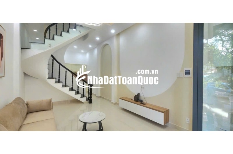 Bán nhà giá rẻ bất ngờ HXH Phan Huy Ích ngang 4m 31m2 3 tầng tặng nội thất nhỉnh 5tỷ.