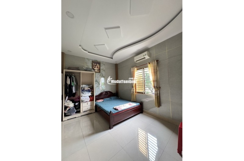 Bán nhà đườg số 8, Phường Linh Xuân, Thủ Đức, TP HCM. DT 92m2, 3 tầng, Giá 7.7 tỷ, Sổ Hồng - 0933125879