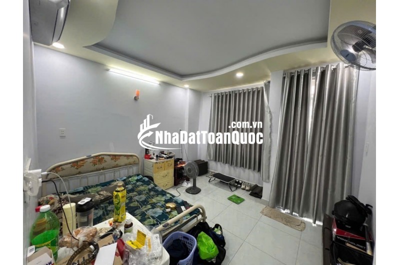 Bán nhà ngộp bank ngang 4m 54m2 hẻm xe hơi đường Nguyễn Văn Quá Quận 12 giá chỉ 4.X tỷ