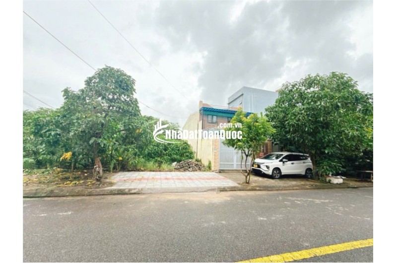 Bán lô PHAN KHÔI (6X21) - Hoà Xuân- Cẩm Lệ .DT 126m2 giá 5ty8 thương lượng lH 0942992361