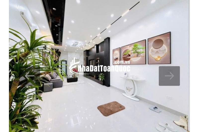 P/ LÔ NGUYỄN VĂN TRỖI – Ô TÔ TRÁNH – SÂN CHƠI – THANG MÁY  
55m NHÀ 5 TẦNG