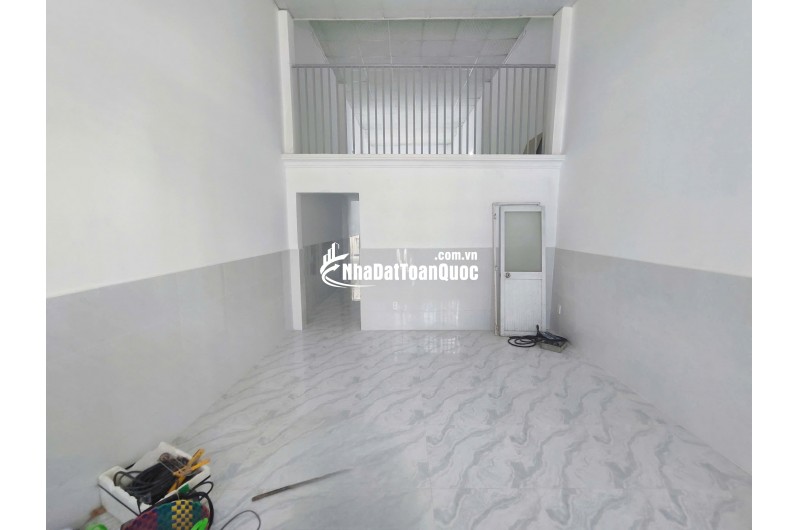 CẦN BÁN 76M2 NHÀ CÓ GÁC HẺM XE TANK GẦN TRƯỜNG ĐH PHẠM NGỌC THẠCH