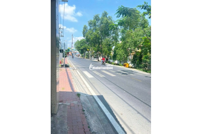 CẦN BÁN 132M2 NHÀ CẤP 4 MT ĐƯỜNG HƯƠNG LỘ 11