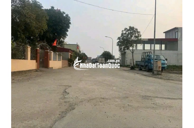 bán 80m đất khê nữ nguyen khê đối diện khu đấu giá