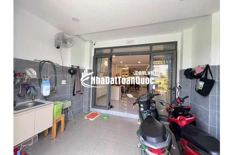 NHÀ ĐẸP TÂM HUYẾT - Ô TÔ NGỦ NHÀ - LÊ VĂN VIỆT ,F TĂNG NHƠN PHÚ B