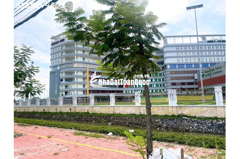 CẦN BÁN 500M2 NHÀ BIỆT THỰ 3 TẤM MT ĐƯỜNG NGUYỄN CỮU PHÚ