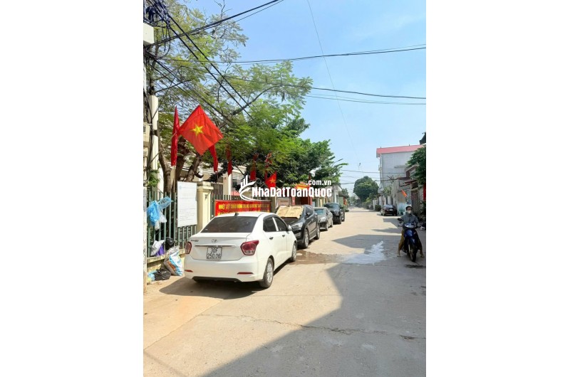 CC bán gấp lô 145m,veiw hồ,Hạ Bằng, Hoà Lạc.Sát ĐHQG, DH FPT,Trục chính,gần Metro.Giá chỉ 3.750tỷ