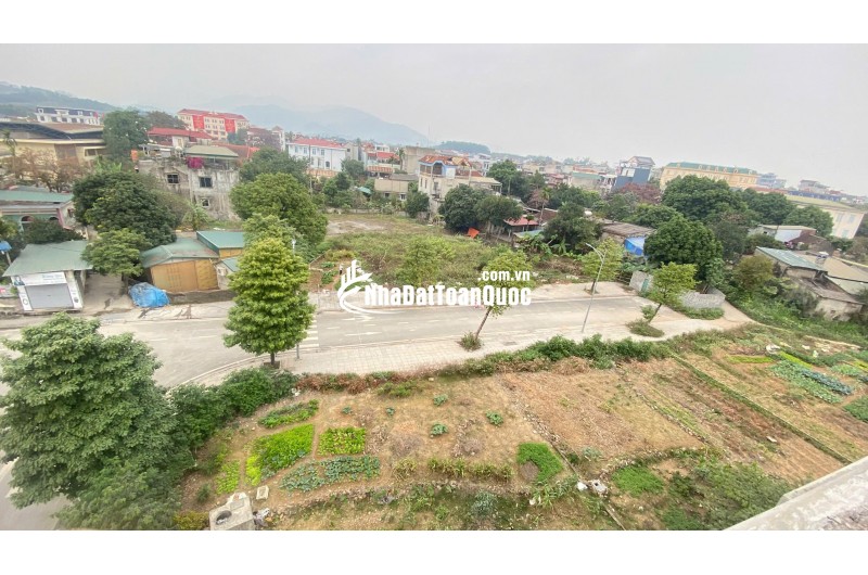 Bán gấp lô 86m2 sẵn sổ đỏ 2 mặt tiền giá đầu tư, đất đô thị trung tâm TT Lương Sơn (BP sang sổ)