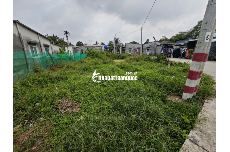 Bán lô đất thổ trung tâm Thị Trấn Tân Trụ 2 mặt tiền giá 1,7 tỷ