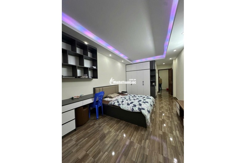 BÁN NHÀ LĨNH NAM PHỐ ĐANG MỞ ĐƯỜNG RỘNG GẦN CHỢ ĐẦU MỐI ĐỀN LỪ, NHÀ ĐẸP Ở NGAY DT 38M GIÁ 8X TỶ