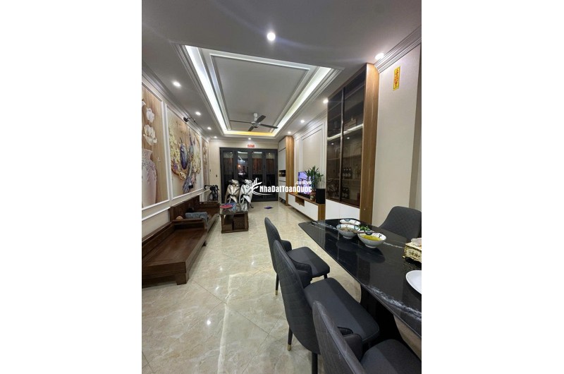 BÁN NHÀ LĨNH NAM PHỐ ĐANG MỞ ĐƯỜNG RỘNG GẦN CHỢ ĐẦU MỐI ĐỀN LỪ, NHÀ ĐẸP Ở NGAY DT 38M GIÁ 8X TỶ