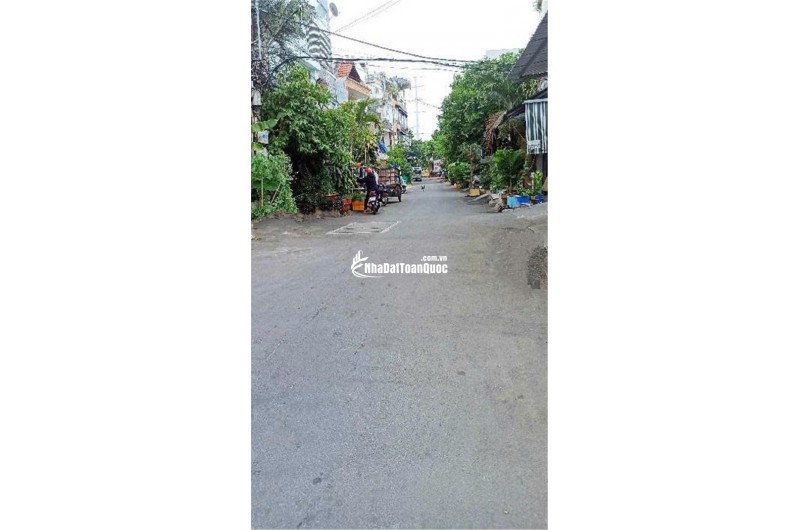 Bán nhà ngõ Phan Văn Trị, Bình Thạnh: 101m2, 2PN, 50m ra Phạm Văn Đông sổ hồng, 11.5 tỷ – Cơ hội vàng an cư, đầu tư,vị trí trung tâm, giá tốt!