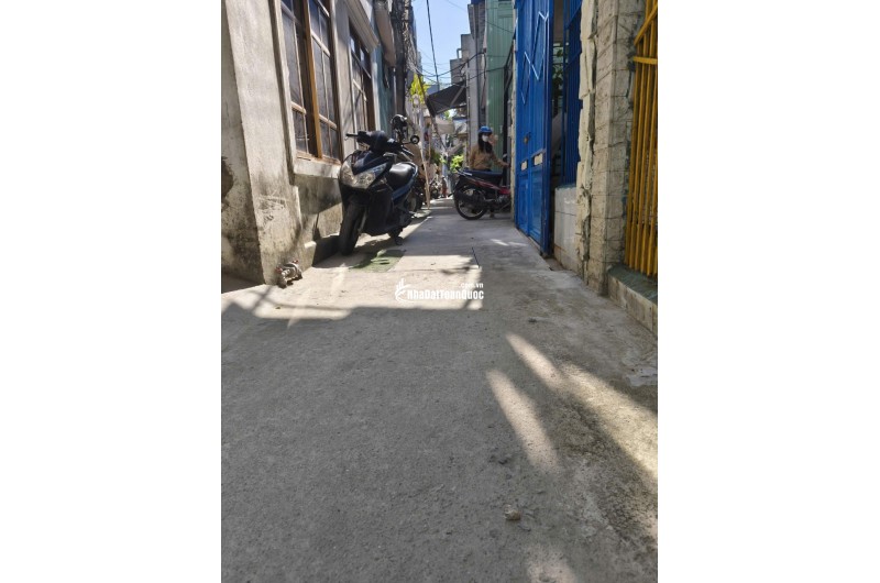  Nhà kiệt sát K Ô tô gần MT Điện Biên Phủ, 39m2, gác lửng, 2.x ty nhỏ