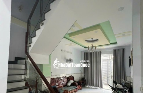 Bán nhà ngộp bank ngang 4m 54m2 hẻm xe hơi đường Nguyễn Văn Quá Quận 12 giá chỉ 4.X tỷ