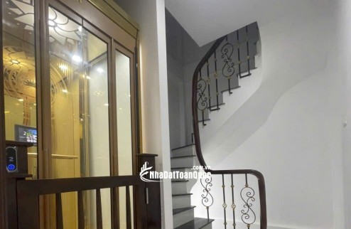 Bán nhà Hướng Nam, 36m2, Lò Đúc, 11-12  tỉ, 5 tầng thang máy