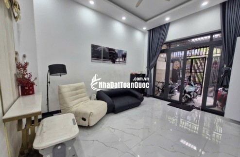 Bán nhà đườg số 8, Phường Linh Xuân, Thủ Đức, TP HCM. DT 92m2, 3 tầng, Giá 7.7 tỷ, Sổ Hồng - 0933125879