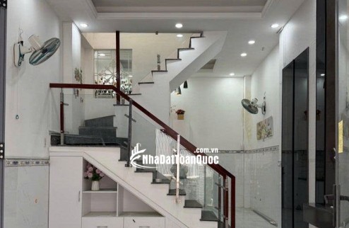 GÒ VẤP - NHÀ ĐANG TRONG THỜI GIAN LÊN NỘI THẤT ĐẸP - KHÁCH MUA CHỈ VIỆC DỌN VÀO Ở.