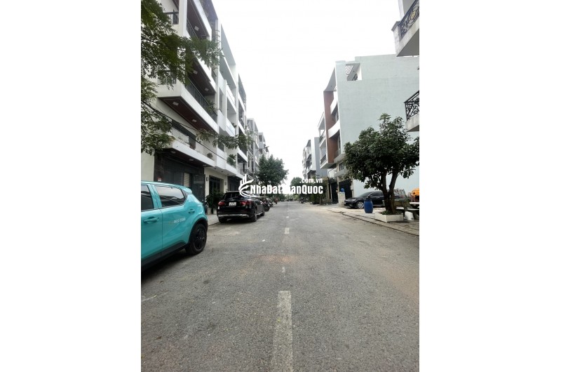 LÊ THỊ RIÊNG QUẬN 12-SIÊU PHẨM NHÀ ĐẸP - KIÊN CỐ VÀO Ở NGAY ĐÓN TẾT TẶNG FULL NỘI THẤT - ĐƯỜNG NHỰA XE TẢI TRÁNH - KHU DÂN TRÍ TOÀN NHÀ CAO TẦNG.