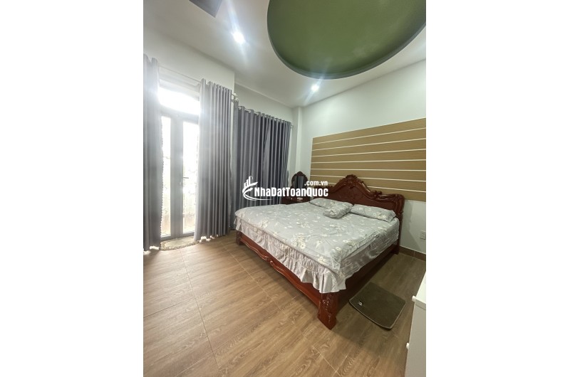 LÊ THỊ RIÊNG QUẬN 12-SIÊU PHẨM NHÀ ĐẸP - KIÊN CỐ VÀO Ở NGAY ĐÓN TẾT TẶNG FULL NỘI THẤT - ĐƯỜNG NHỰA XE TẢI TRÁNH - KHU DÂN TRÍ TOÀN NHÀ CAO TẦNG.