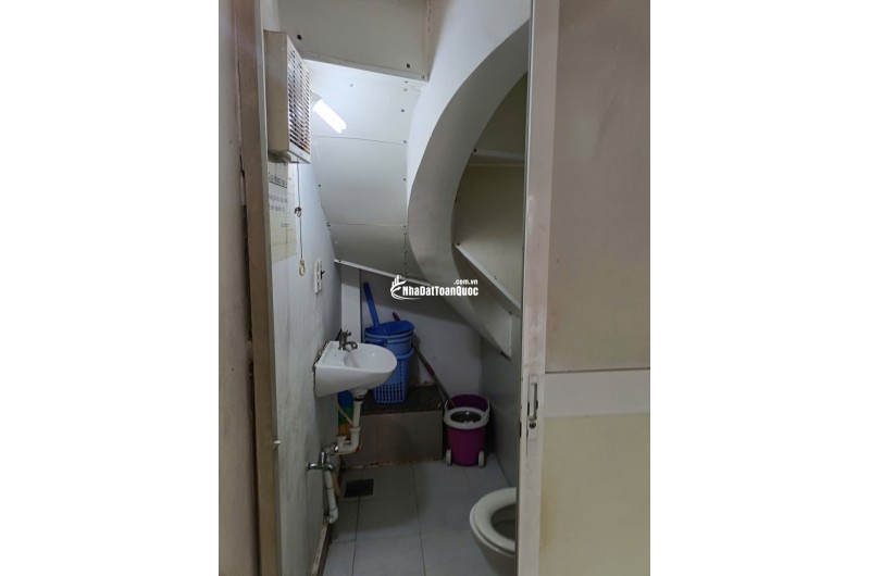 Cho thuê MB 40m2 mặt tiền Ngô Thị Thu Minh, P2, Quận Tân Bình