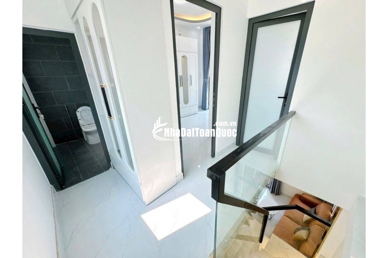 TUYỆT PHẨM NHÀ PHỐ Q7: 60M2, 2 TẦNG, SỔ ĐỎ CHÍNH CHỦ, GIÁ HỜI CHỈ 4.2 TỶ, ĐƯỜNG HUỲNH TẤN PHÁT