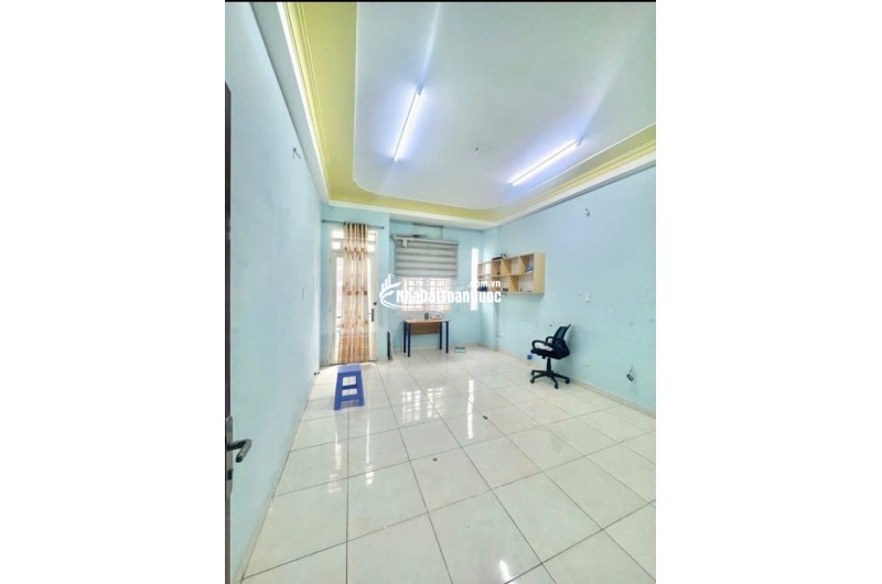 Cho thuê nhà hẻm 230/// Mã Lò Q. Bình Tân 3 lầu 3pn 3wc