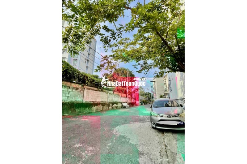 Nhà ngang 5.3m hiếm khu Phước Bình - DT lớn 95m2 - 4 phòng ngủ rộng