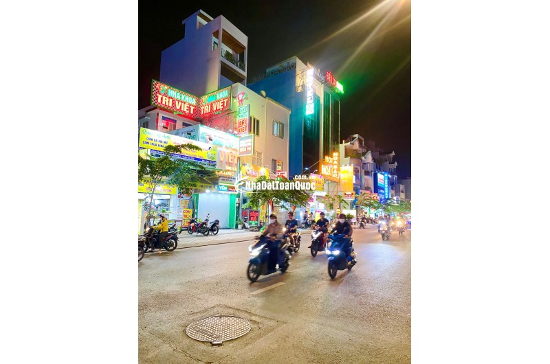 NHÀ 3 TẦNG, VỊ TRÍ MẶT TIỀN KINH DOANH SẦM UẤT BẬC NHẤT QUẬN GÒ VẤP. LH:0345678168.