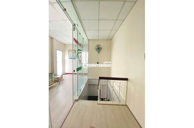 NHÀ 3 TẦNG, VỊ TRÍ MẶT TIỀN KINH DOANH SẦM UẤT BẬC NHẤT QUẬN GÒ VẤP. LH:0345678168.