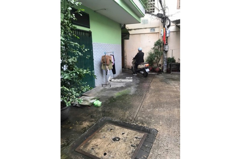 BÁN NHÀ 228/32 HẬU GIANG F9Q6 (4M6 x 22M50), SHR, CHỈ 7.5 TỶ. LH: 0933279273.