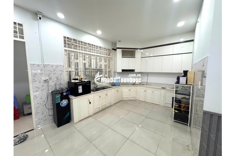 BÁN SIÊU PHẨM NHÀ MẶT TIỀN HẺM ĐẸP XE HƠI 6M- PHÙ HỢP CHO MỌI GIA ĐÌNH. LH:0931423123.