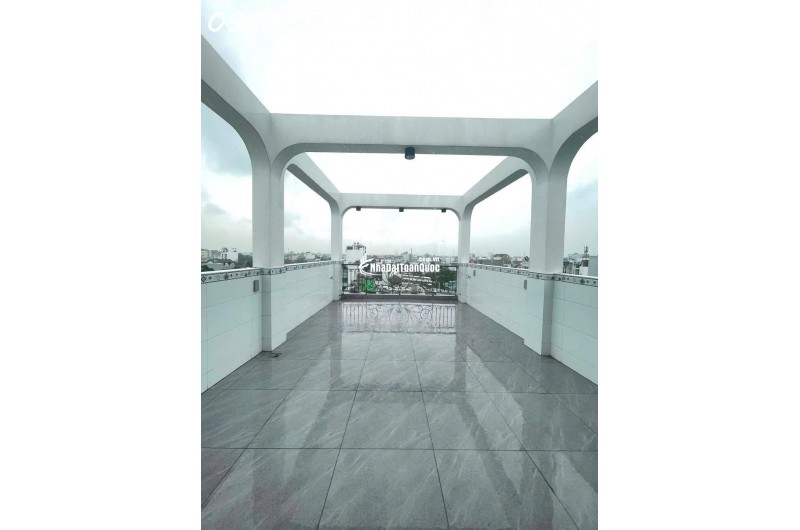 NHÀ NGAY CHỢ THIẾC – QUẬN 12 - 5 TẦNG BTCT – THANG MÁY XỊN – XE TẢI ĐỖ CỬA – 100M2 – CHỈ 11 TỶ