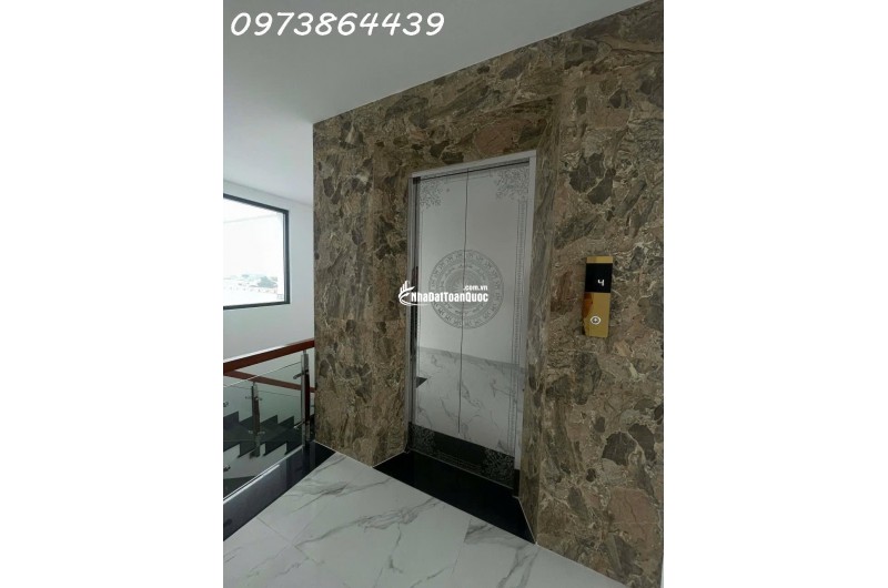 NHÀ NGAY CHỢ THIẾC – QUẬN 12 - 5 TẦNG BTCT – THANG MÁY XỊN – XE TẢI ĐỖ CỬA – 100M2 – CHỈ 11 TỶ