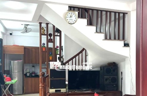 Bán nhà Liên Mạc lô góc, ô tô tránh – ô tô vào nhà, 4p ngủ, hơn 6 tỷ.