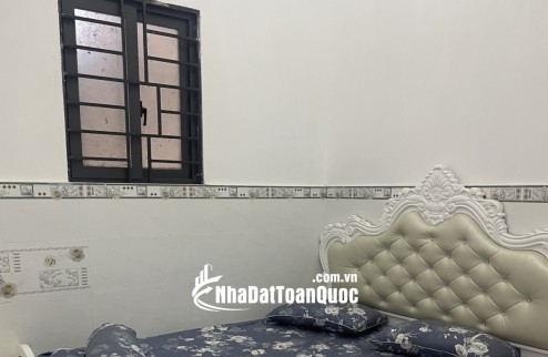 CHÍNH CHỦ NHÀ BÁN HÓC MÔN – 1 TRỆT 1 LẦU – NGANG 4M DÀI 18M .
GIÁ CHỈ HƠN 3TỶ - NHÀ ĐẸP Ở NGAY-GẦN NGÃ TƯ AN SƯƠNG.BÊN XE AN SƯƠNG QUẬN 12