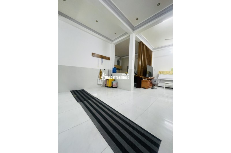 Bán nhà Hiệp Bình Phước Thủ Đức - 64m² (8x8m) - 3 Tầng Full Nội Thất - Giá 5.4 Tỷ